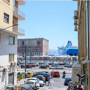 Affittacamere & Love, Napoli