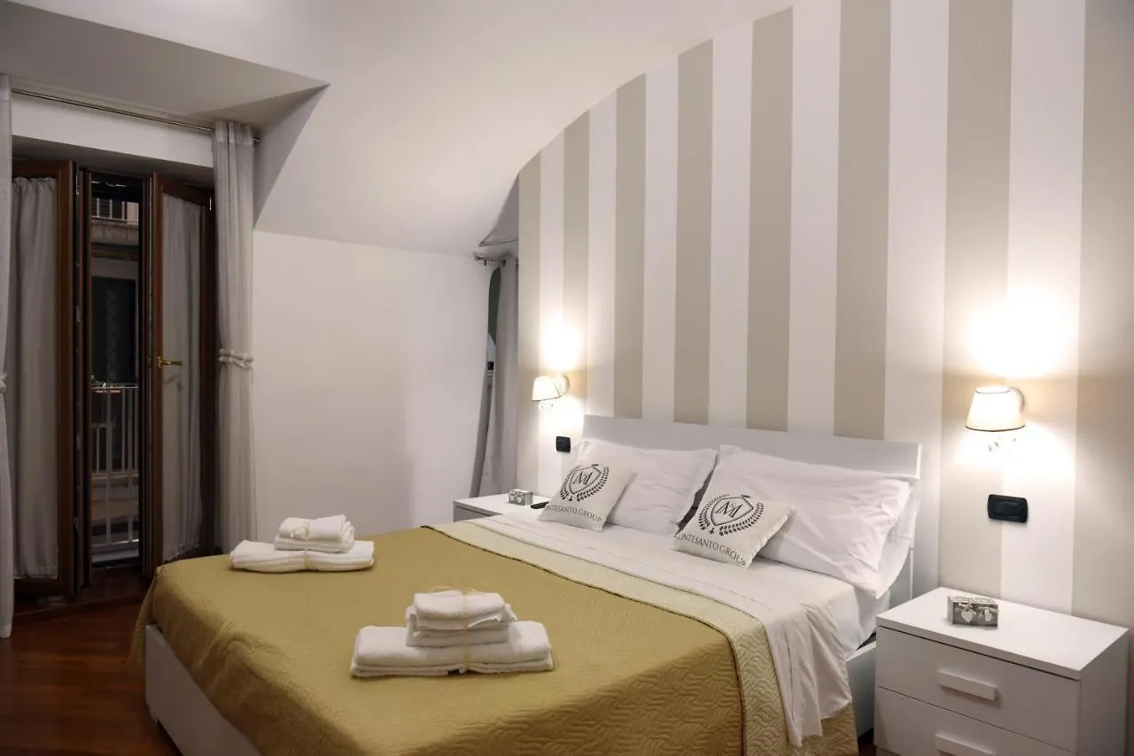 ベッド・アンド・ブレックファスト Montesantogroup Sorrento Room ナポリ