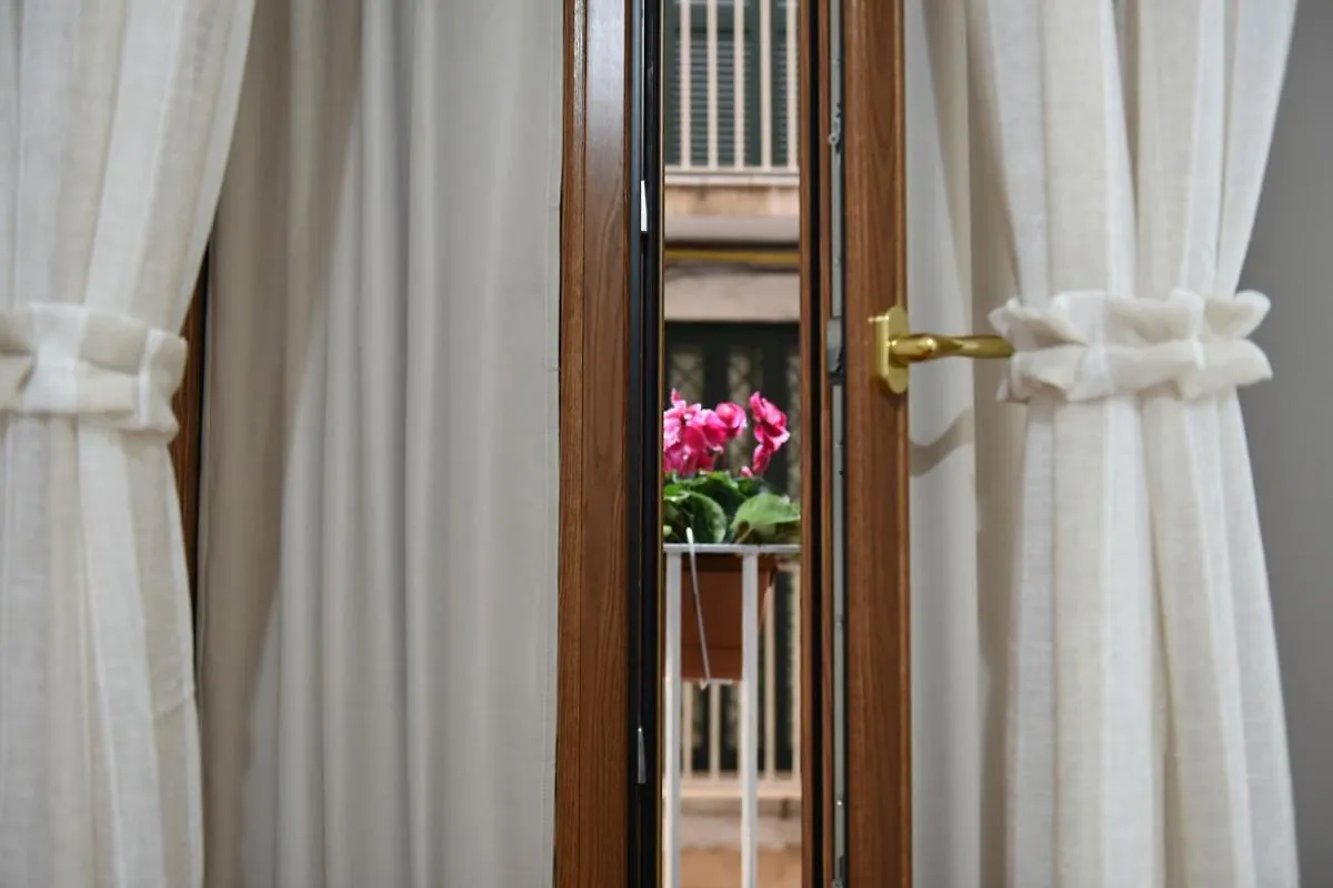 Montesantogroup Sorrento Room ナポリ ベッド・アンド・ブレックファスト