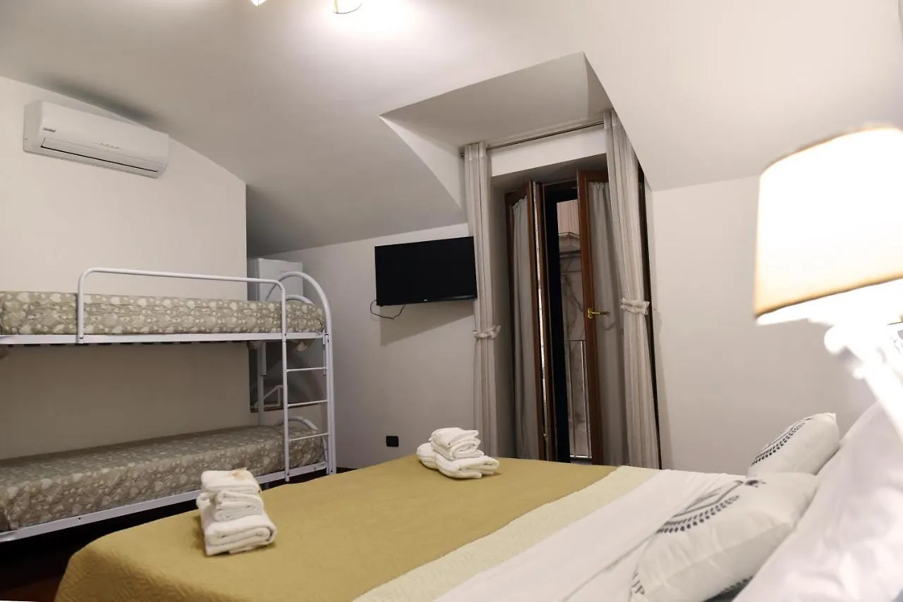 Bed & Breakfast Montesantogroup Sorrento Room Naples